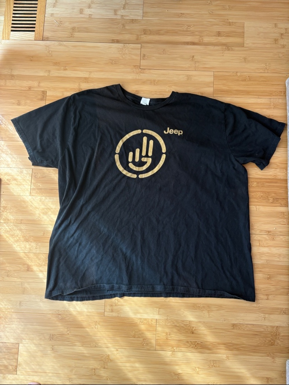 Jeep Black T-Shirt with Gold Emblem 3xl